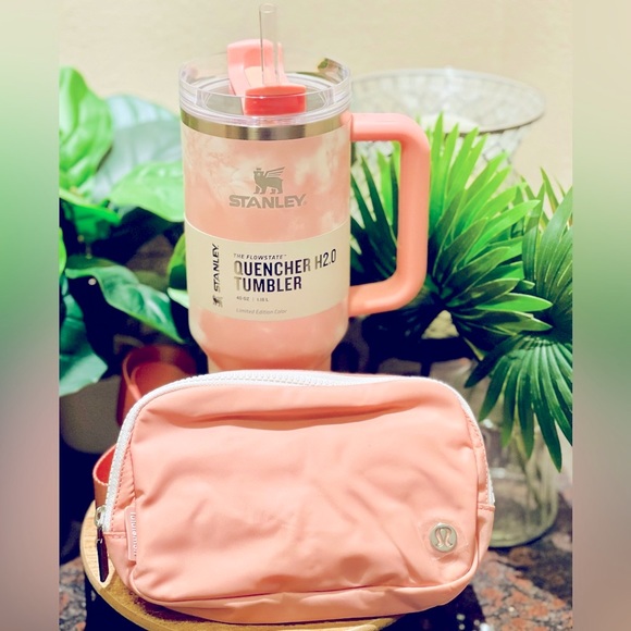 LAST ONE Pretty n Pink Bundle Stanley Tumbler Peach Tie Dye & Lululemon Belt bag - Picture 1 of 16